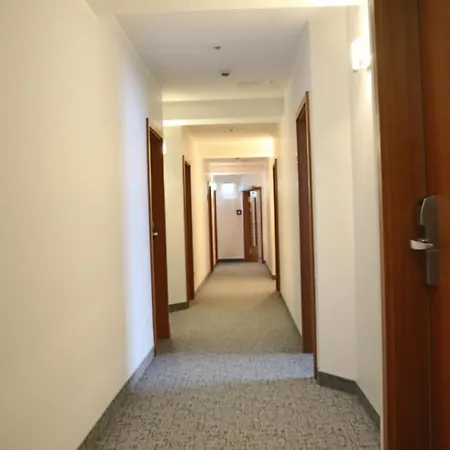 Und Restaurant Eurohof 4* 뒤스부르크