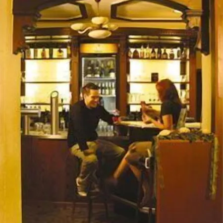 ホテル Und Restaurant Eurohof 4*