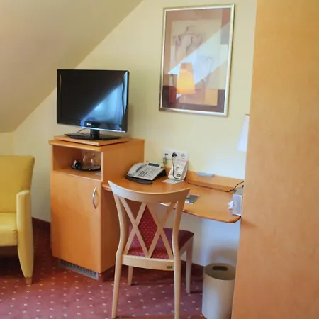 ホテル Und Restaurant Eurohof 4*