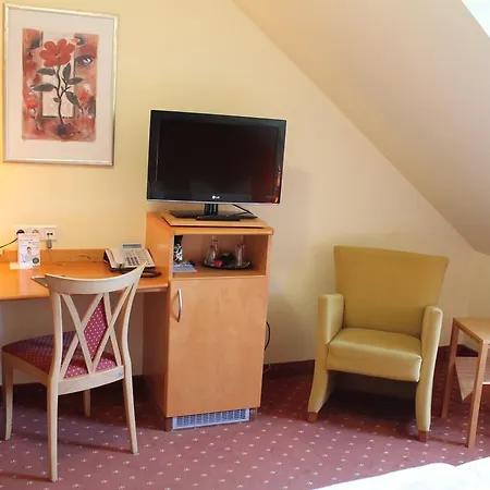 ホテル Und Restaurant Eurohof 4*