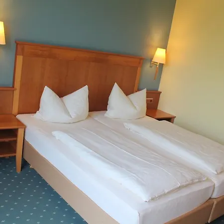ホテル Und Restaurant Eurohof 4*